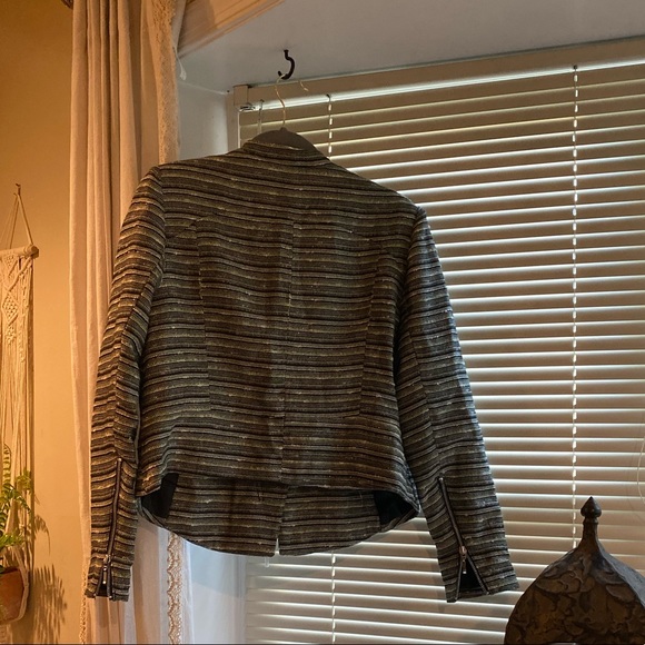 Blazer. Size 16. - Picture 4 of 8